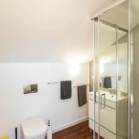 Ambassador River View Апартаменты *