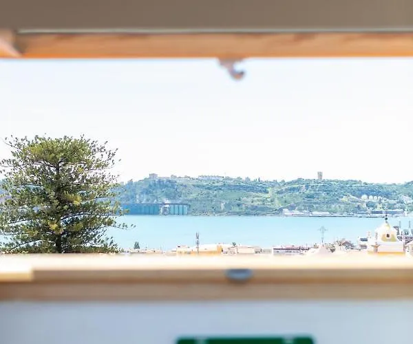 Апартаменты Ambassador River View