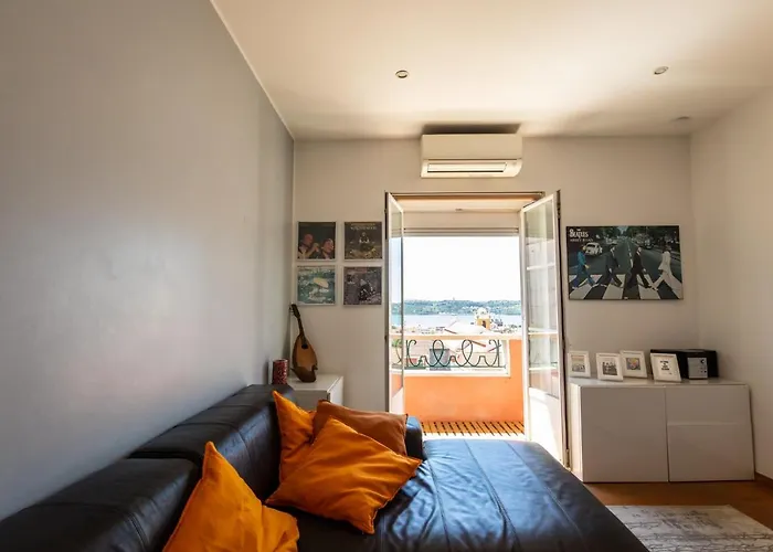 Ambassador River View Апартаменты Лиссабон
