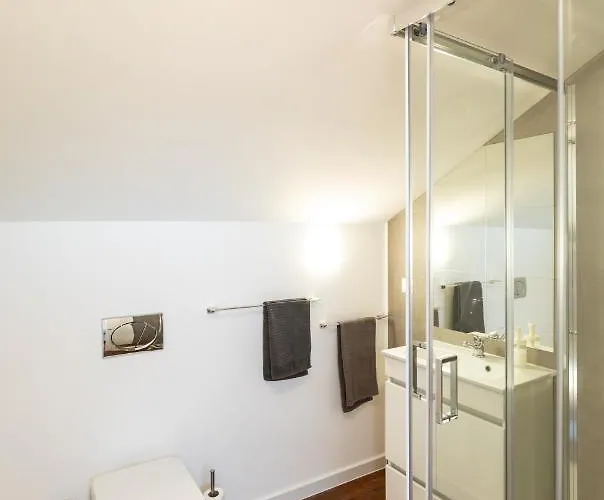 Ambassador River View Апартаменты *