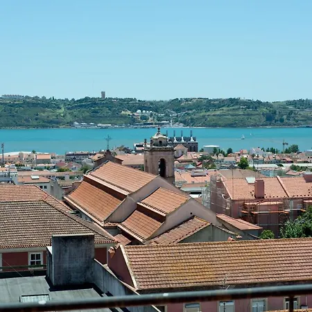 Apartment Ambassador River View *